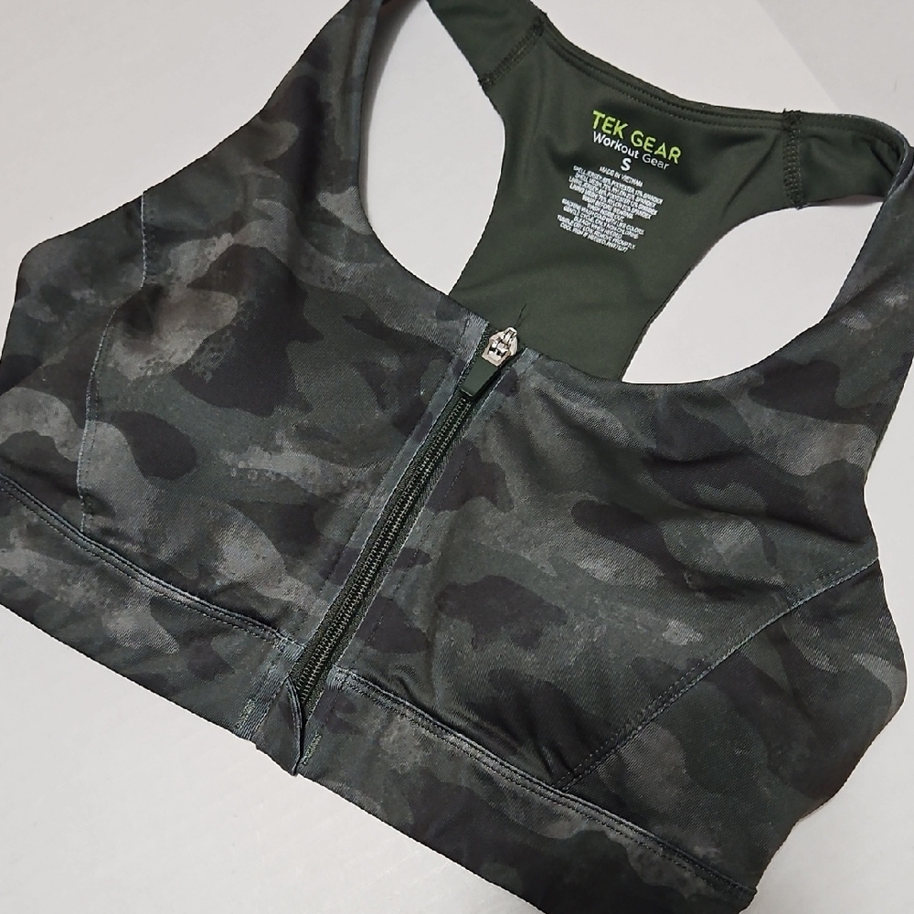 Tek Gear Women's Front-Zip Camo Sports Bra in Dark Green/Black Size S